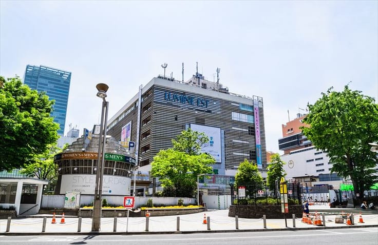 JR新宿駅東口