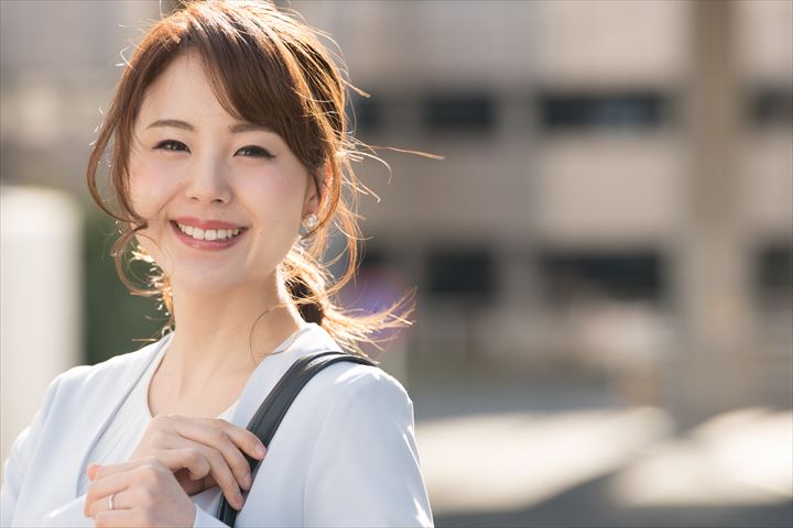 自立した女性とは？そんな女性が男性からモテる理由7個！自分をスキルアップさせていい女になろう ジョシコン