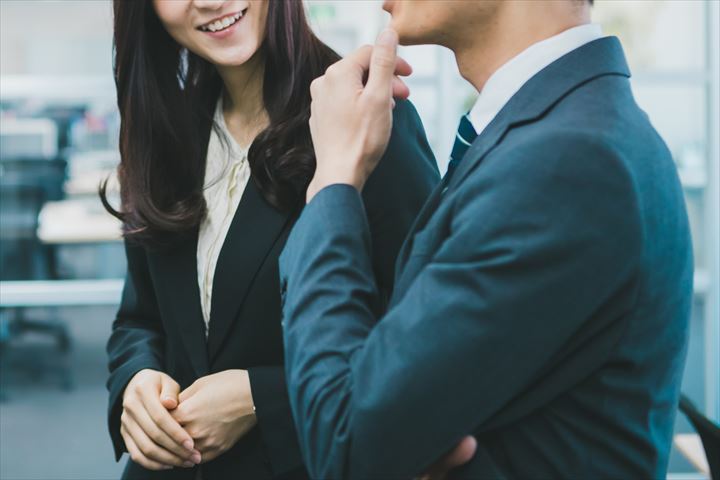 社内恋愛でのメリットと注意点とは？オフィスでドキドキな恋愛を楽しもう！について
